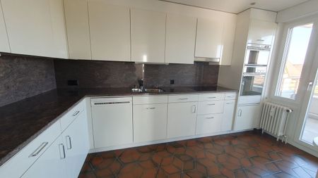 6.5 Zimmer, 208 m², 3. Stock - Photo 2