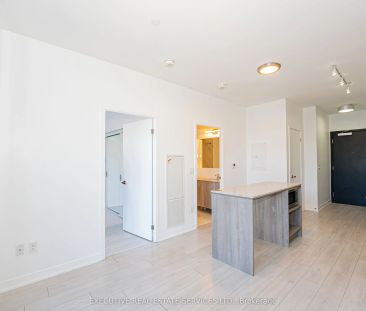 31 Tippett Road #821 - Photo 1