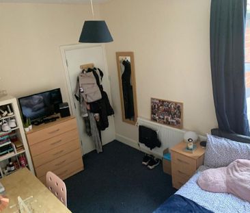 5 bedroom house to rent - Photo 2