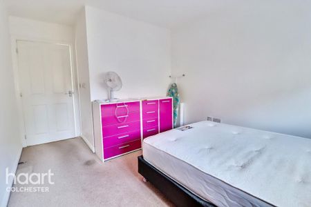 2 bedroom coach house to rent - Photo 2