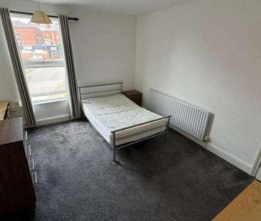 Knowle Avenue, Burley, Leeds, LS4 - Photo 4