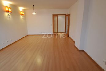 Apartamento T3 em Lisboa
