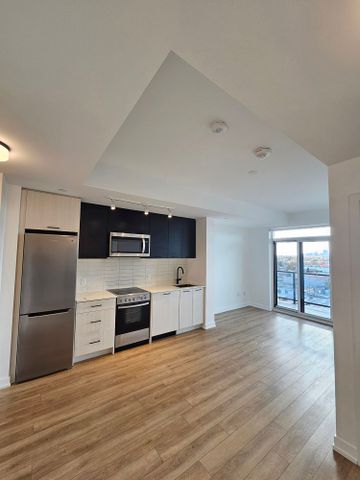 For Lease - 2300 St Clair Avenue Unit# 901, Toronto, Ontario - Photo 3