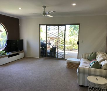 20 Bendigo Cres, Tallai QLD 4213 - House For Rent | Domain - Photo 3