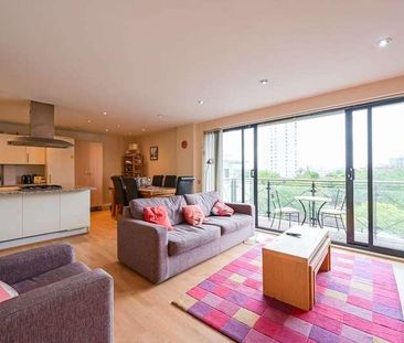 Ocean Wharf, Canary Wharf, E14 - Photo 3