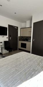 Studio to rent - Photo 3