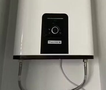 Carrer de Cotonat, L'Hospitalet de Llobregat, Catalonia 08904 - Photo 2