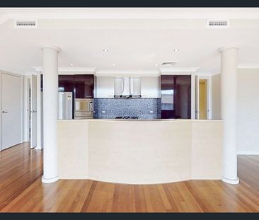 Super Sized Family Home - Photo 3
