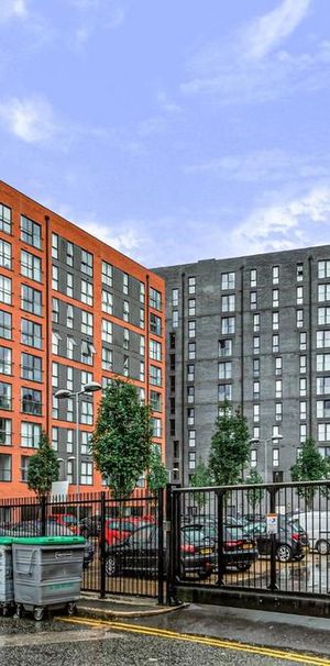 3 bedroom flat to rent - Photo 1