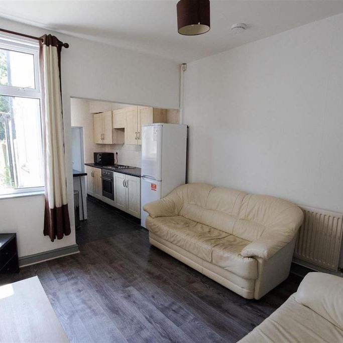 2 bedroom house to rent - Photo 1