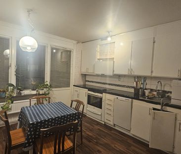 Kungsfågelgatan, Västerås - Photo 5