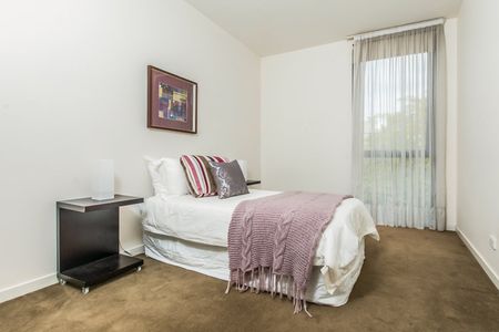 3 Bedroom Townhouse - Photo 2