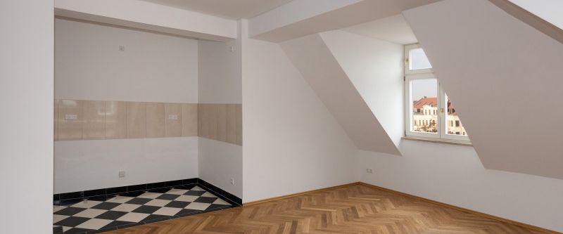 Hochwertig sanierte Dachgeschoss-Maisonette-Wohnung mit Fubo-Heizung und Balkon! - Foto 1