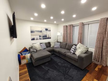 For Lease - 4364 Homewood Avenue, Niagara Falls, Ontario - Photo 3