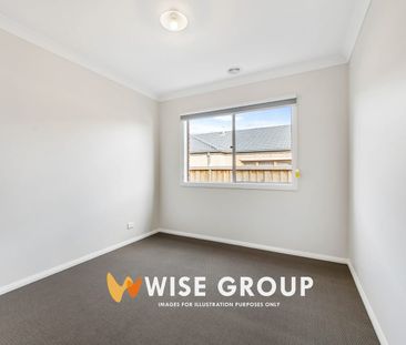 STUNNING HOME OFF GRANDVUE BOULEVARD - Photo 1