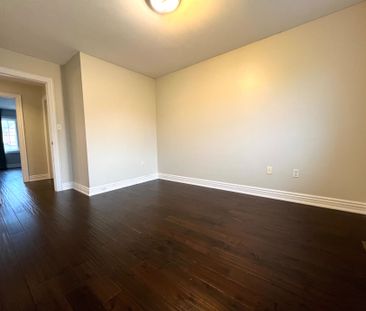 For Lease - 2293 Crestmont Drive, Oakville, Ontario - Photo 2