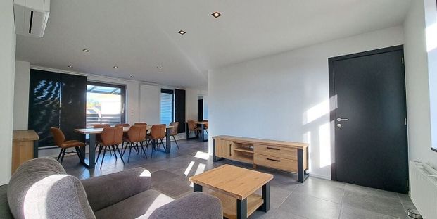 Appartement te huur in Rekem voor € 1.080 met 3 slaapkamers - Photo 1