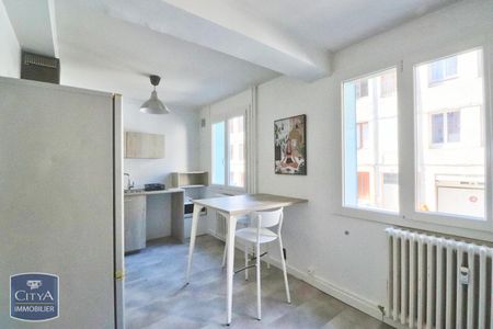 Location Appartement 2 pièces 39m² ST ETIENNE 42000 - Photo 2