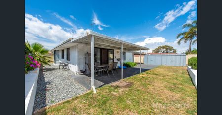 Space, Style and Modern Comforts - Photo 5