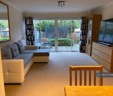 2 bedroom end of terrace house to rent - Photo 1