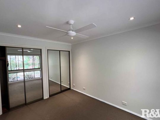 FAMILY HOME WITH STUDIO & WATERVIEWS! - Photo 1