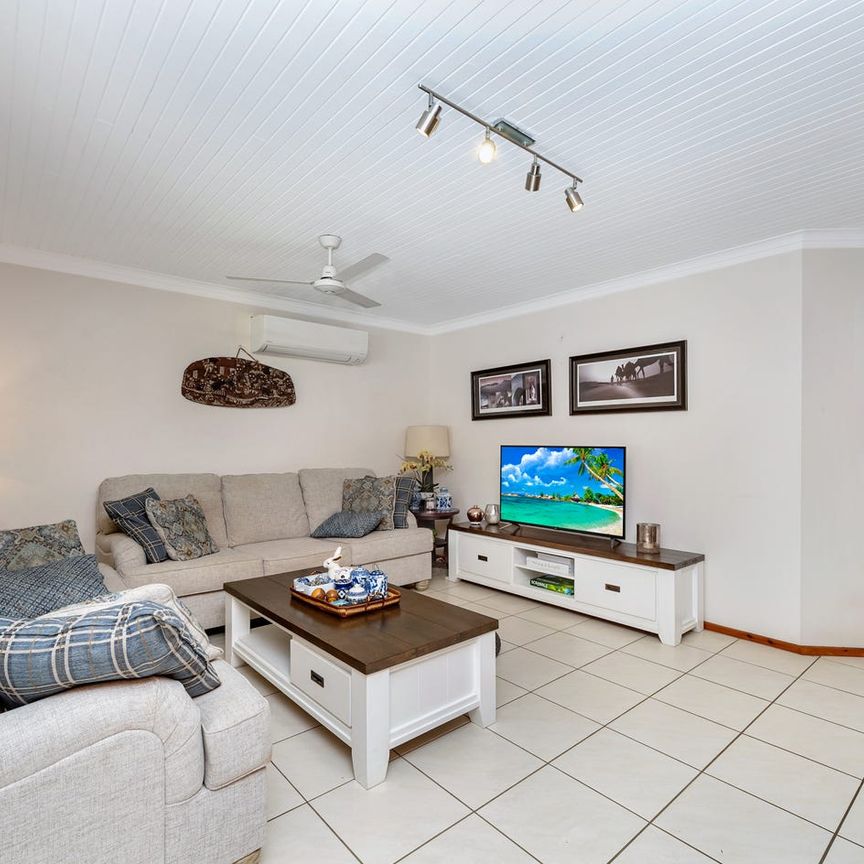 Comfort, Space & Convenience in the Heart of Cranbrook - Photo 1