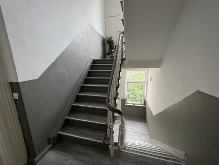 4,5-Zimmer-Wohnung mit zwei Badezimmern - sofort bezugsfrei - Photo 3