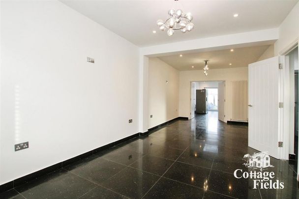 6 bedroom detached house to rent - Photo 1