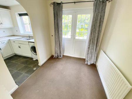 3 bedroom semi-detached house to rent - Photo 3