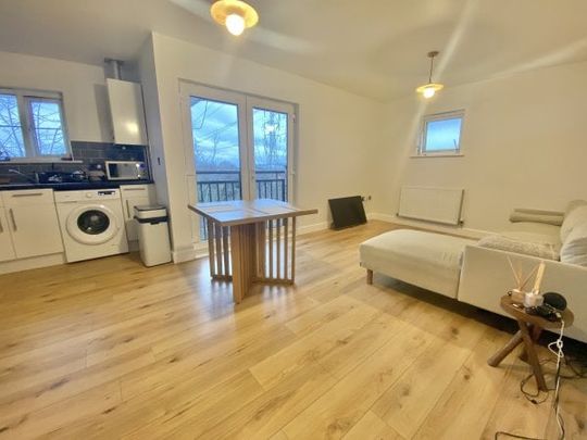 Gower Place Fleming Road Chafford Hundred, Property for rent - Photo 1