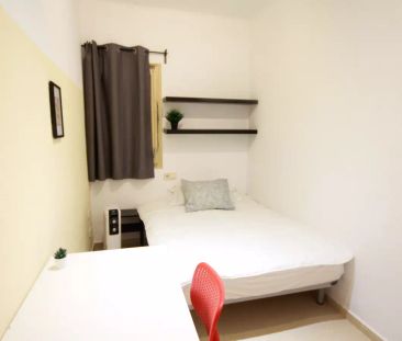 Rooms for rent in shared apartment in Barcelona - Photo 6