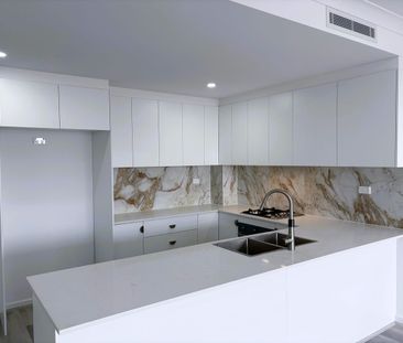 NEW TRI-LEVEL DUPLEX - Photo 3