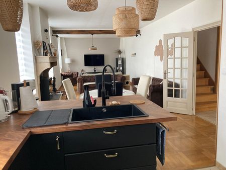 Location Appartement 5 pièces 193m² - Photo 2