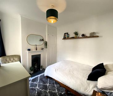 2 bedroom maisonette to rent - Photo 6