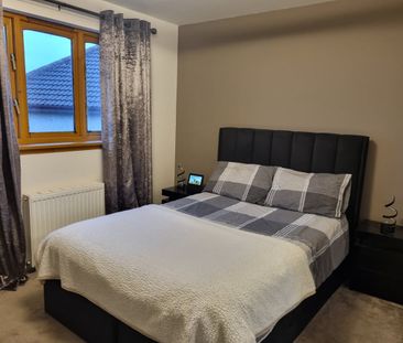 Room in a Shared House, Stewart Grove, EH22 - Photo 1