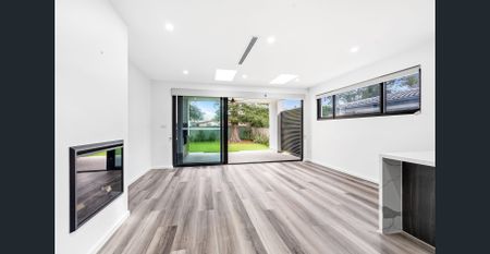 Contemporary Luxury Living - Photo 5