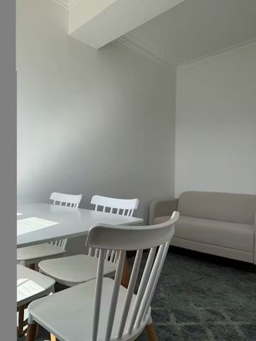 Avenida 25 de Abril de 1974, Almada, Setúbal Municipality 2800 - Photo 5