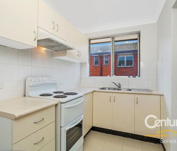 Updated Apartment in Prime Location ** Available 20/12/25 ** - Photo 1