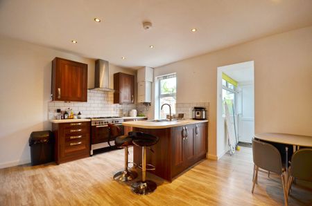Alexandra Road, Westbury-On-Trym - Photo 5