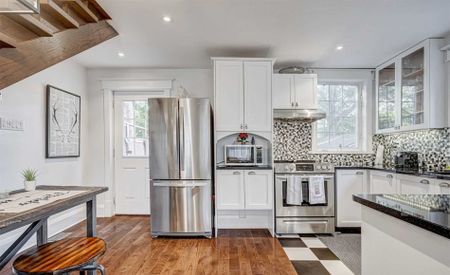 For Lease - 92 Lake Crescent, Toronto, Ontario - Photo 2