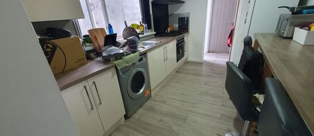 6 Minister Street, Cathays, Cardiff, CF24 4HR - Photo 4