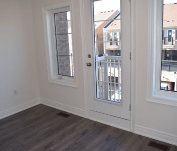 For Lease - 2958 Whites Road, Pickering, Ontario - Photo 4