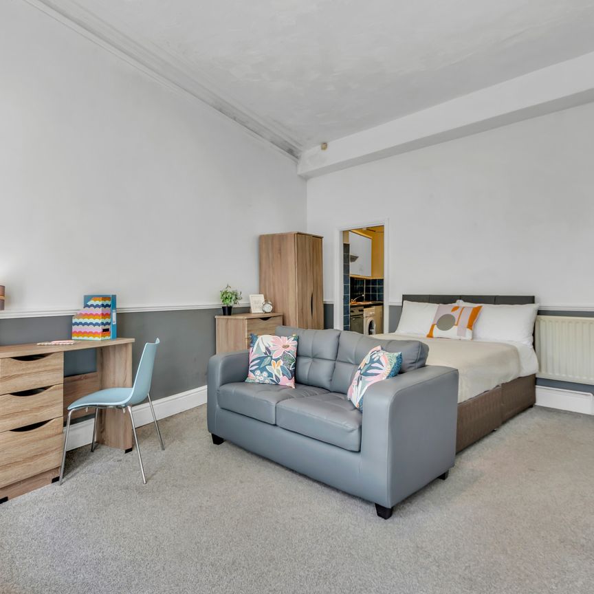 223 HYDE PARK ROAD Leeds - LS6 1AH - Photo 1