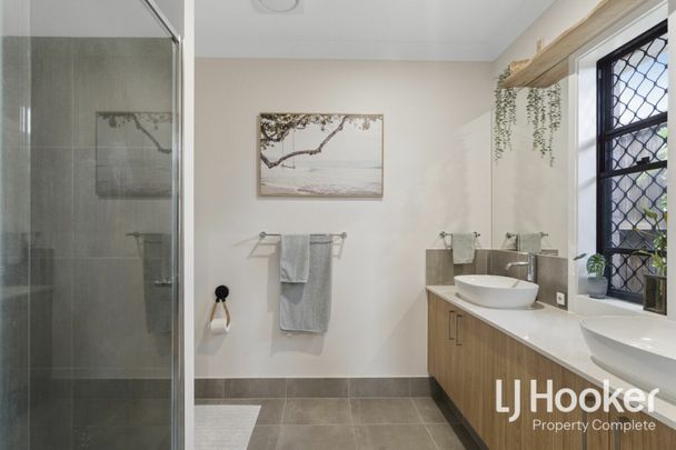 Beautiful Low Set Home - Photo 1