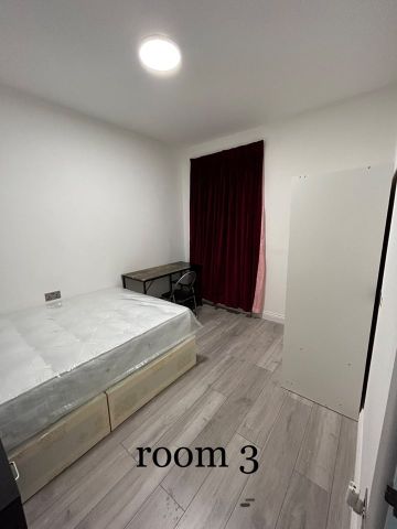 Room in a Shared House, Leslie Park Road, CR0 - Photo 3