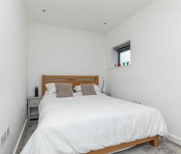 3 Bed Penthouse, Montefiore Road, BN3 - Photo 6