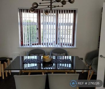 2 bedroom terraced house to rent - Photo 2