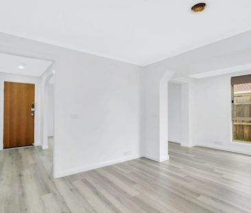 Freshly Renovated & Ready to Call Home! - Photo 4