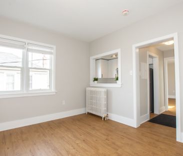 14 Welland Ave, St. Catharines (2) - 2 Bedroom Unit - Photo 1