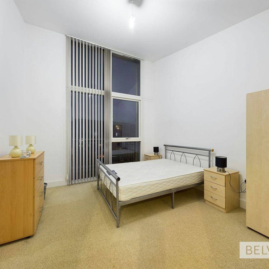 Flat to rent on - Photo 1